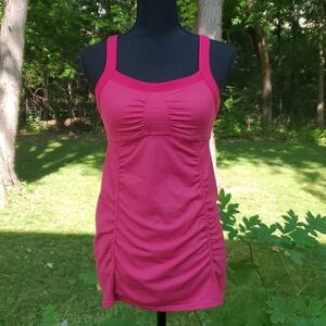 Athleta | Built in bra workout top